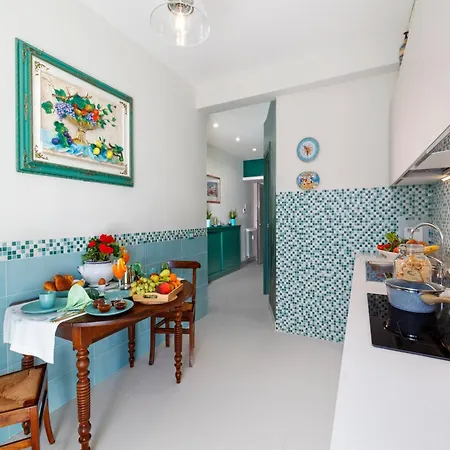 Appartement Apartment In Sorrento Near Piazza Tasso *