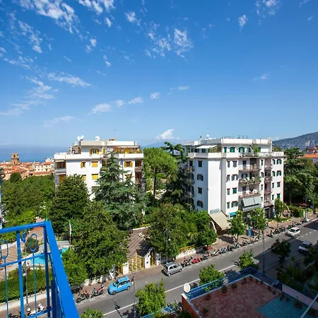 Apartment In Sorrento Near Piazza Tasso Appartement Sorrente