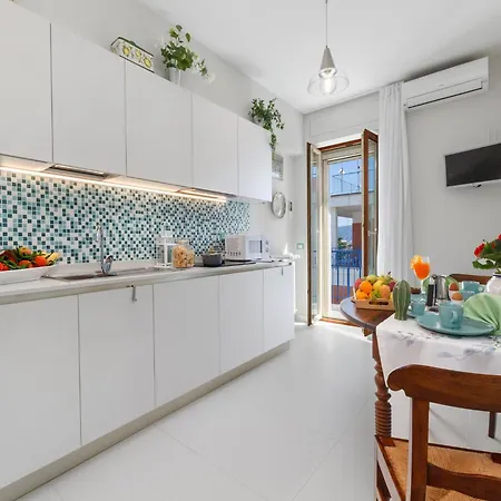 Apartment In Sorrento Near Piazza Tasso